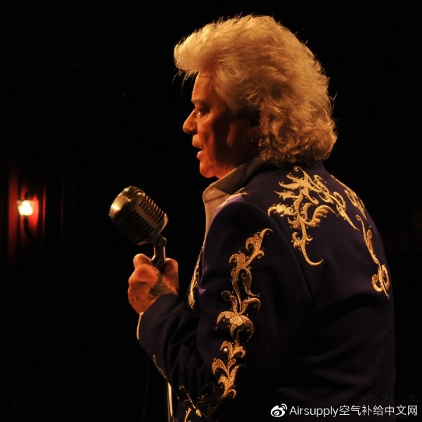 53f826b3gy1gfzwow52v6j20u00u0kjl.jpg